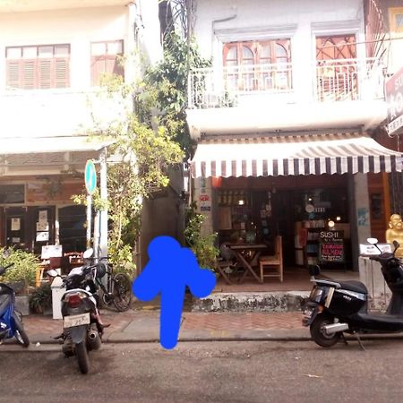 Batman Guesthouse Vientiane Buitenkant foto