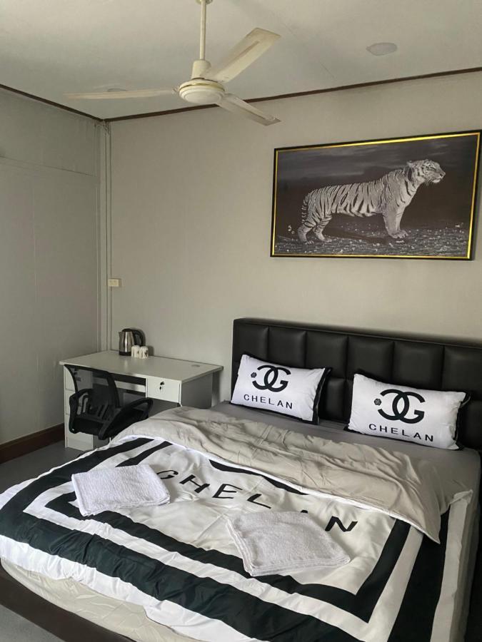 Batman Guesthouse Vientiane Buitenkant foto