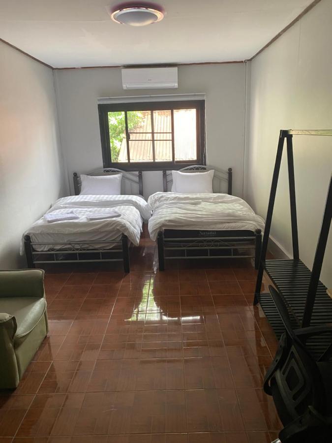 Batman Guesthouse Vientiane Buitenkant foto
