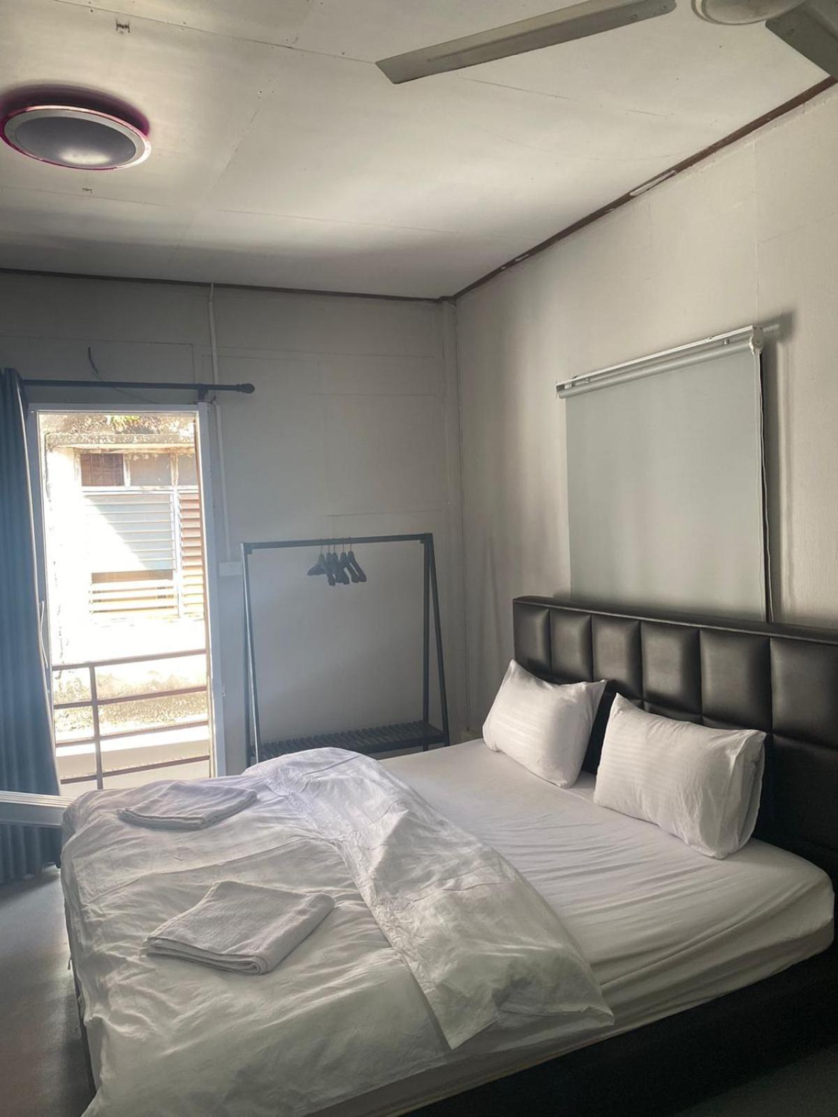Batman Guesthouse Vientiane Buitenkant foto